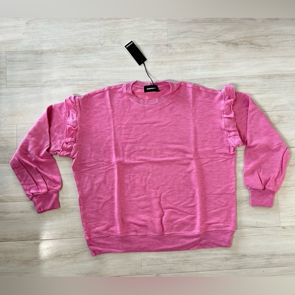 NWT Monrow Supersoft Sweatshirt with Ruffled Inseam in Hot Pink - Picture 1 of 5
